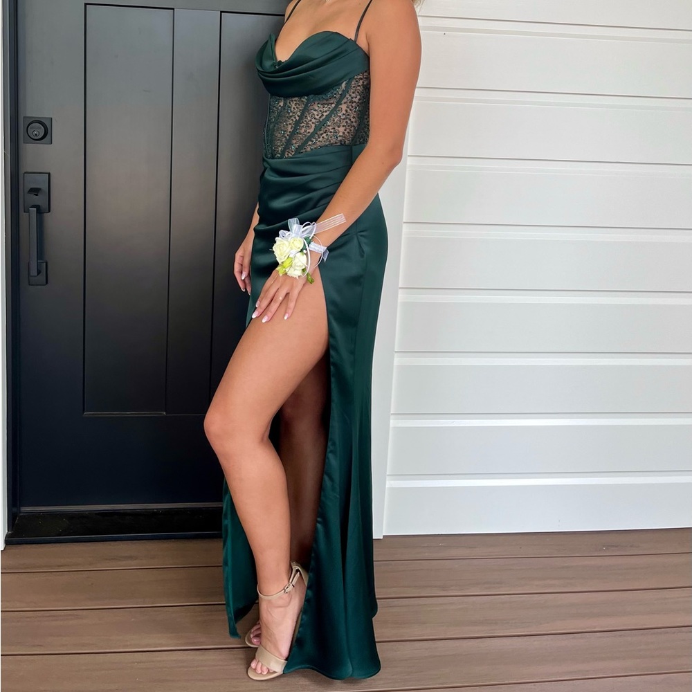 Deep green homecoming dress